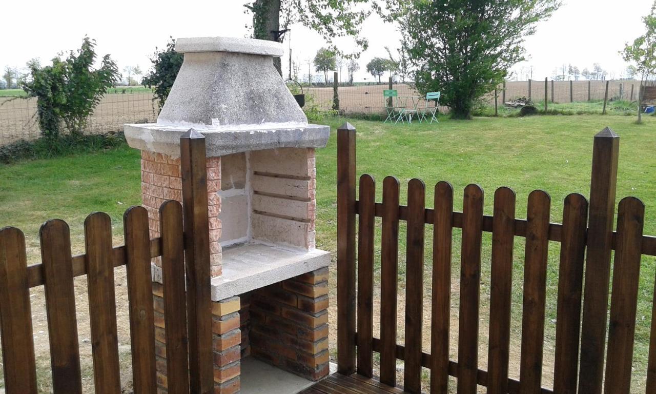 La Petite Maison Dans La Prairie Notre-Dame-du-Touchet Экстерьер фото